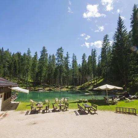 Lago Ghedina Bed and breakfast *